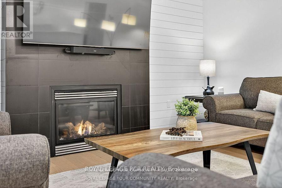 135 HURONWOODS DRIVE Image 17