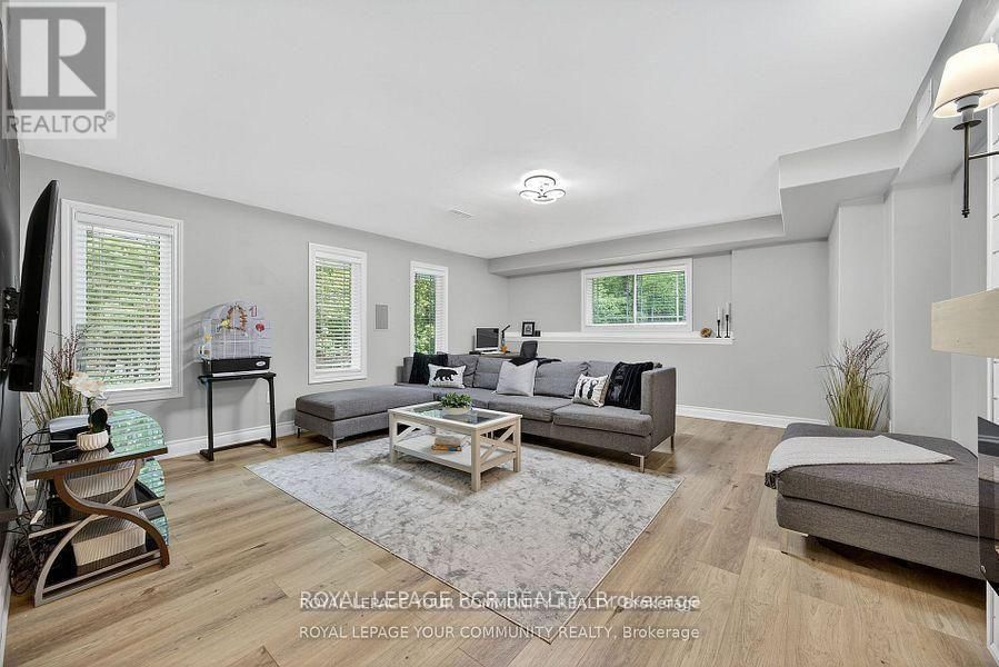 135 HURONWOODS DRIVE Image 29