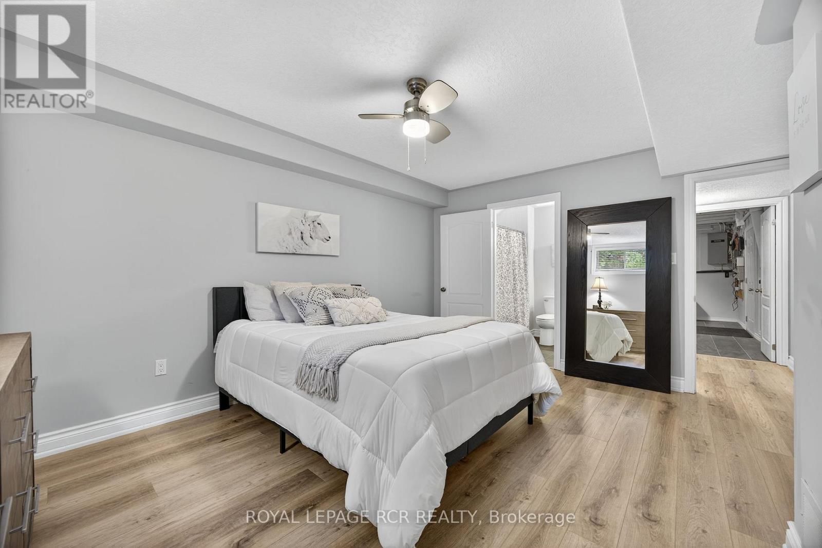 135 HURONWOODS DRIVE Image 33