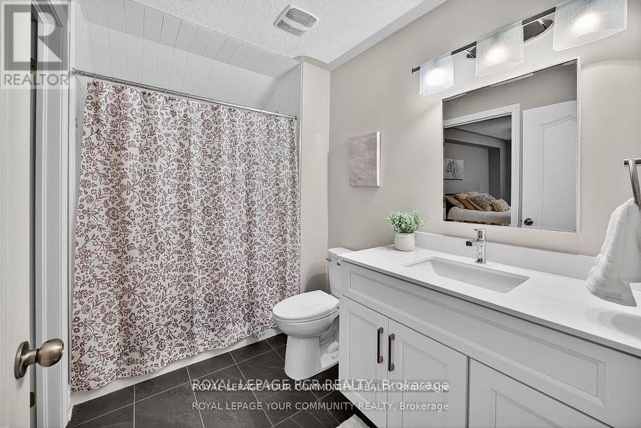 135 HURONWOODS DRIVE Image 34