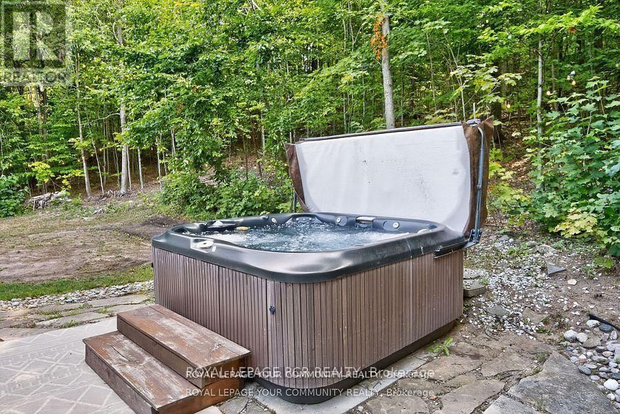 135 HURONWOODS DRIVE Image 42