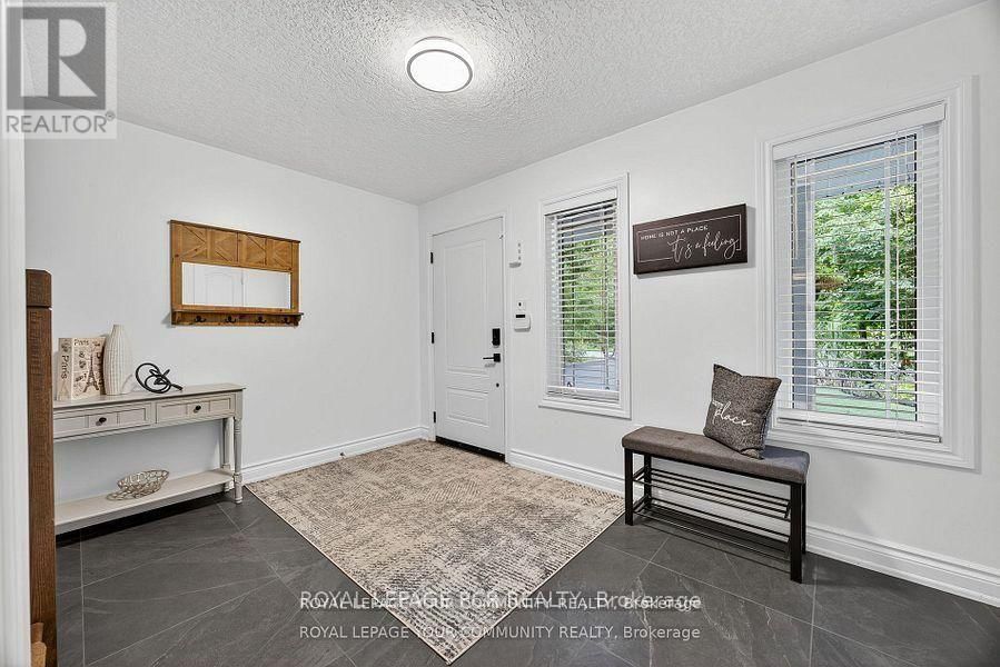 135 HURONWOODS DRIVE Image 5