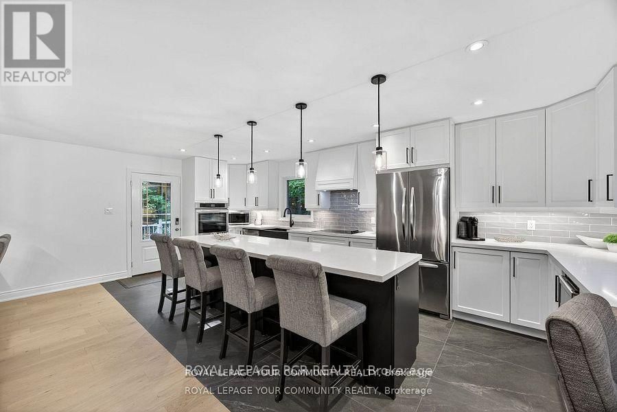 135 HURONWOODS DRIVE Image 7