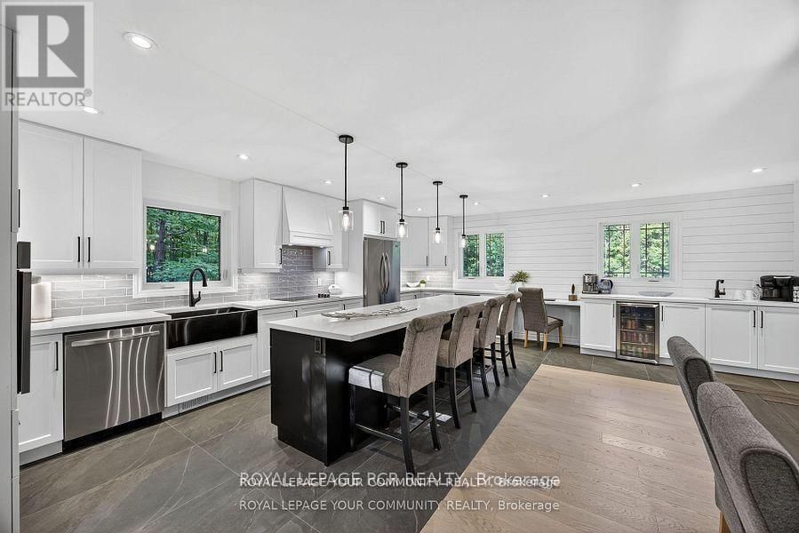 135 HURONWOODS DRIVE Image 8