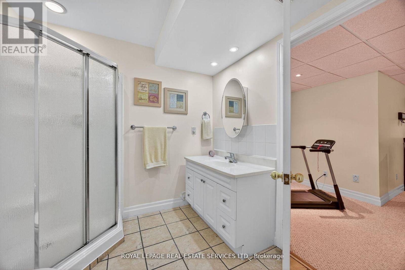 17 NORTHWOOD DRIVE Image 34