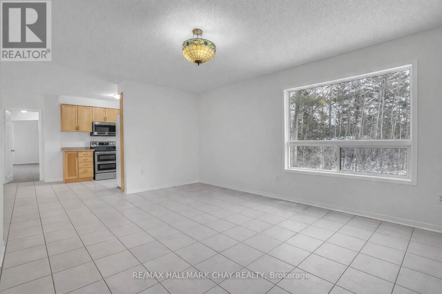 1667 TINY BEACHES ROAD SOUTH Image 9