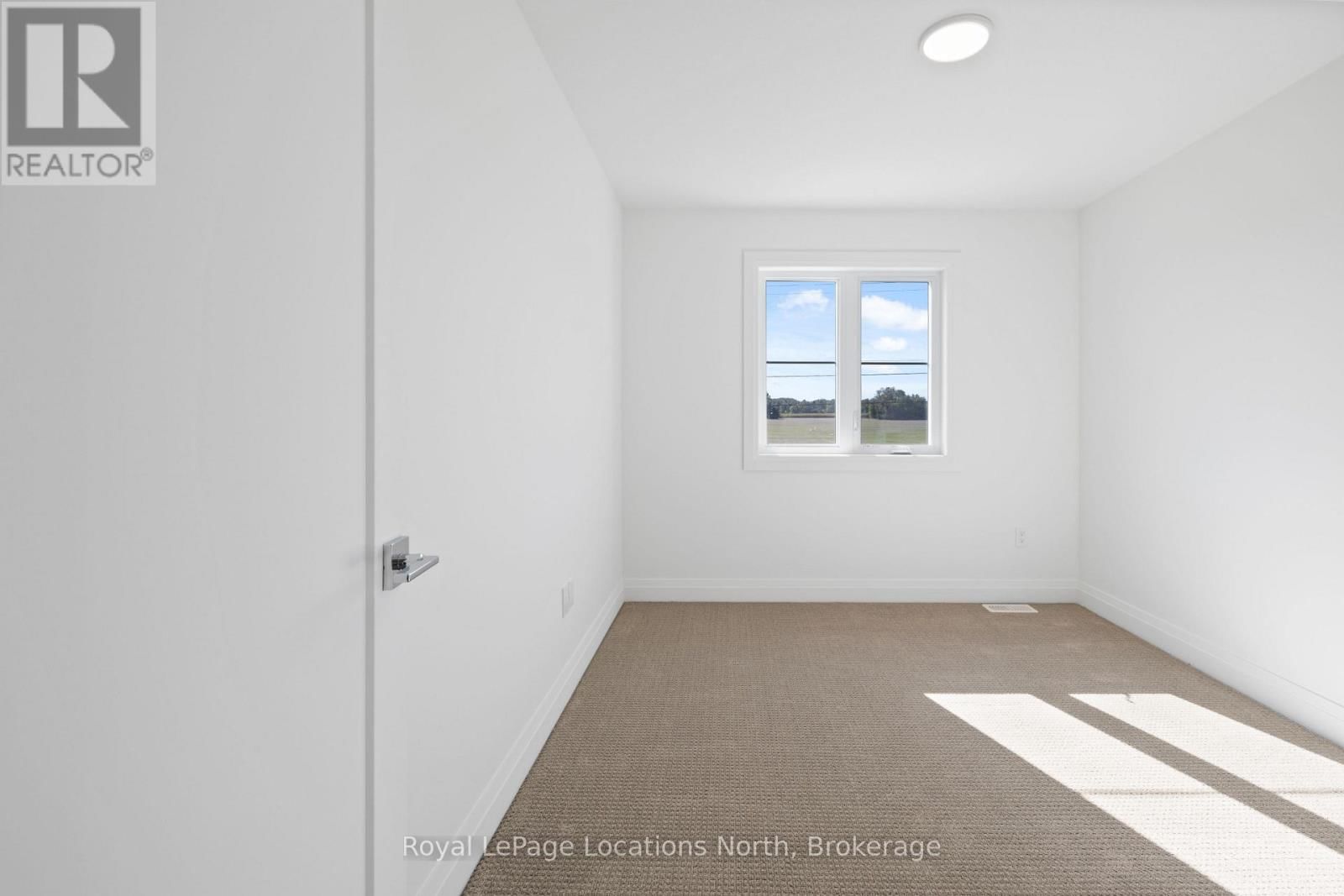 28 SWAIN CRESCENT Image 37