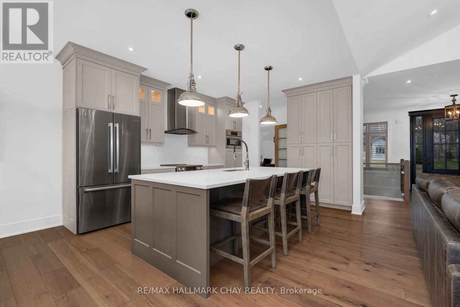 7 BYERS STREET Image 10