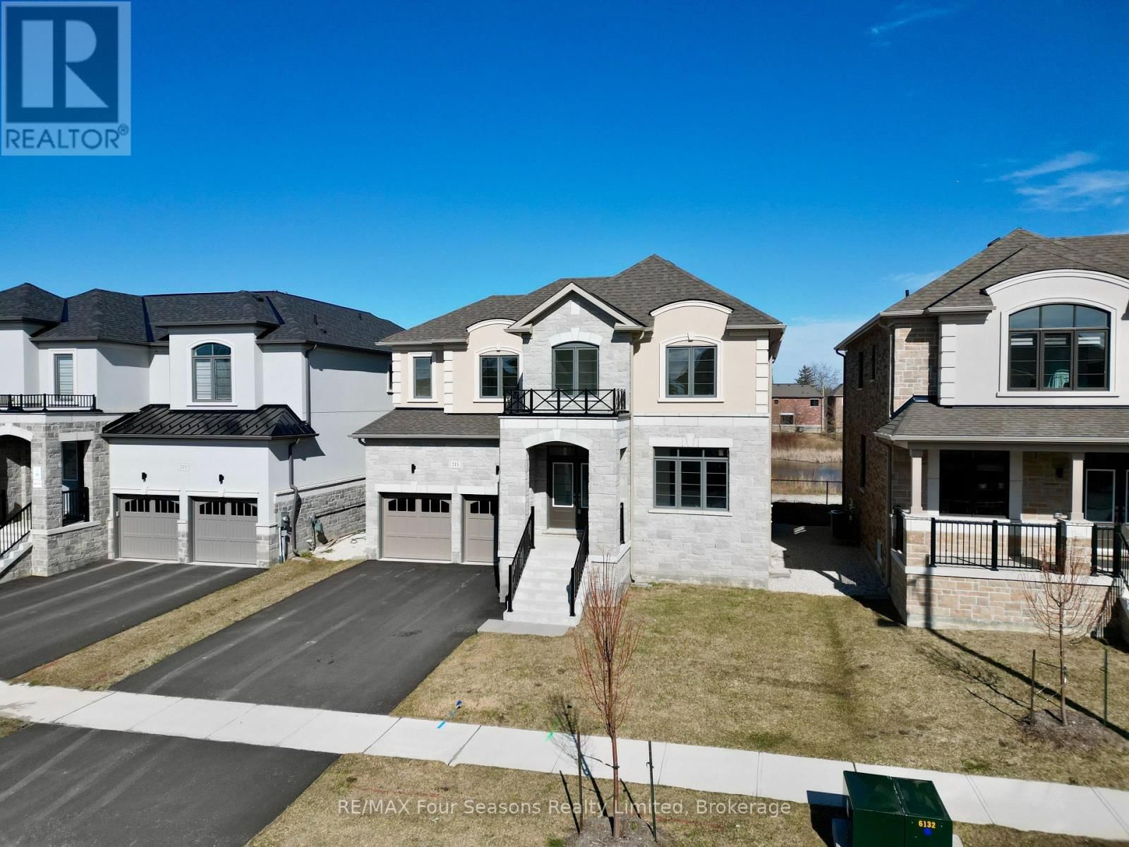 211 STAYNER STREET Image 3