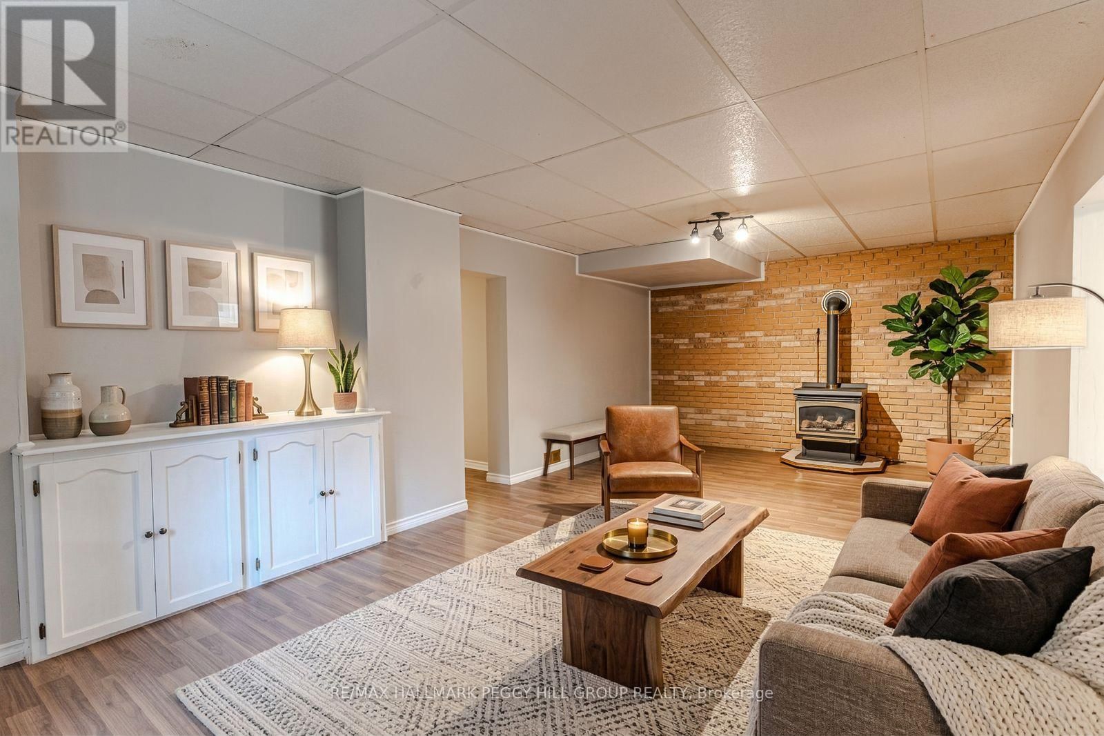 537 HURONIA ROAD Image 16