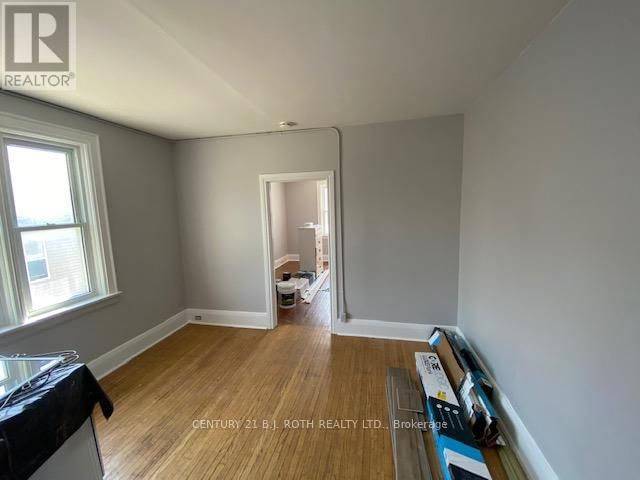 156 DUNLOP STREET WEST Image 31