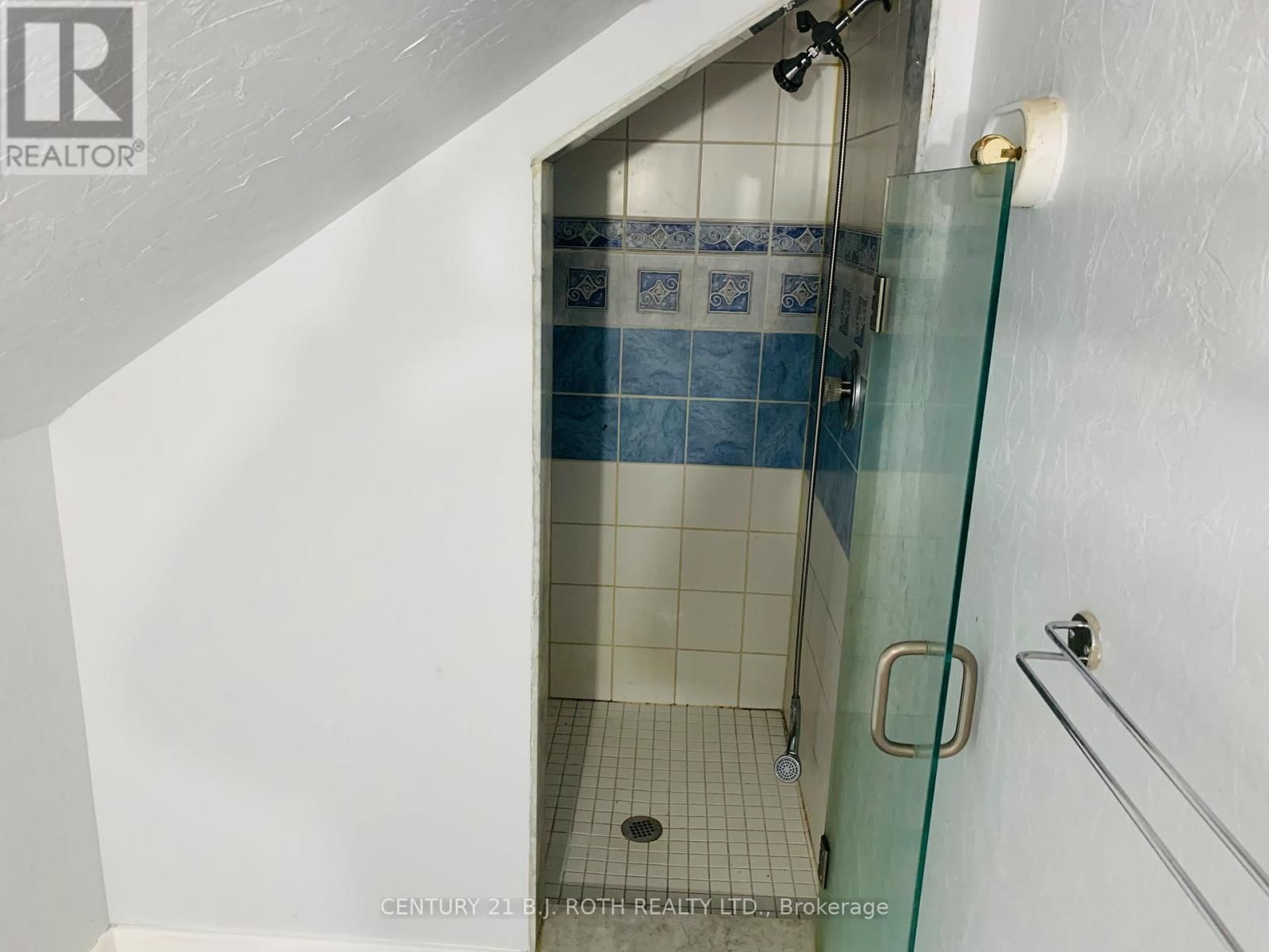 156 DUNLOP STREET WEST Image 17