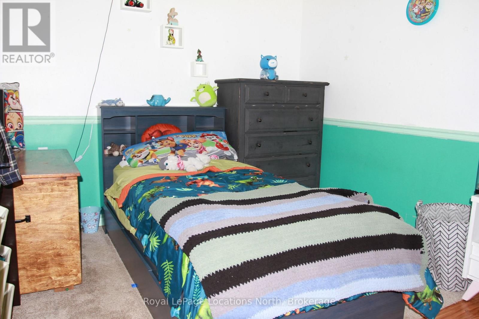 1539 6 CORNERS NORTH Image 16