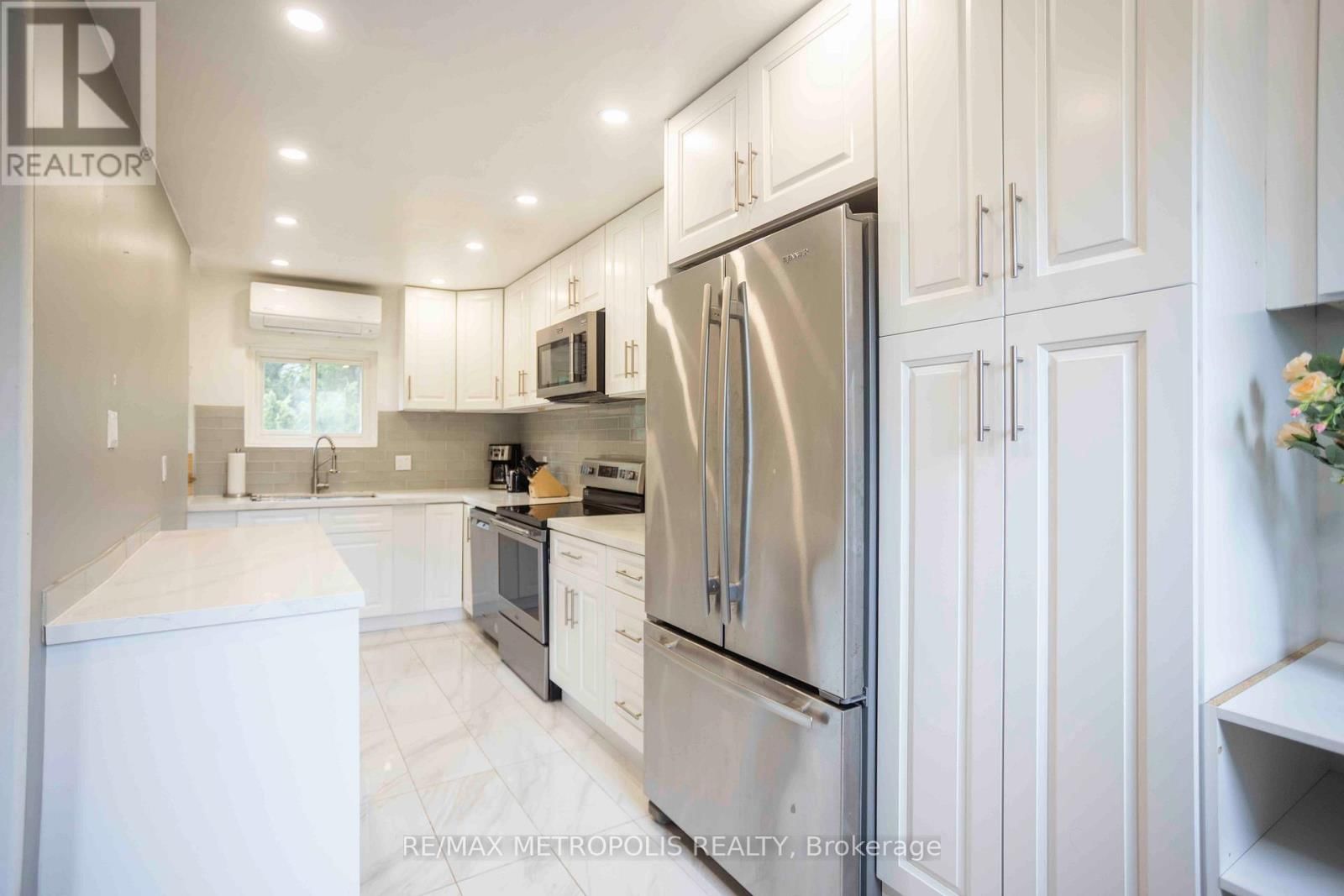 56 GEORGIAN MANOR DRIVE Image 17