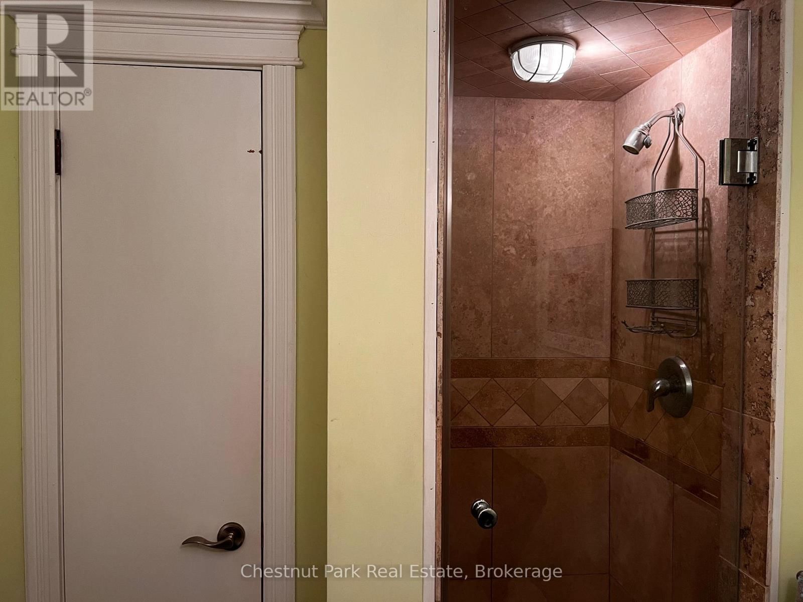 135 CHRISTOPHER AVENUE Image 37