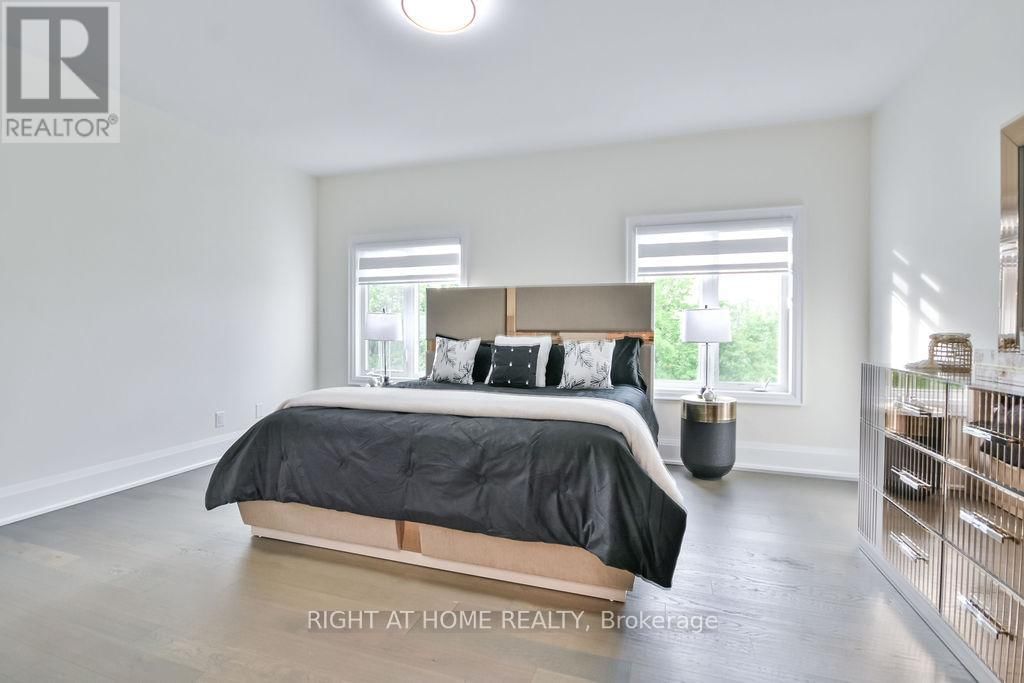 8 FOREST HEIGHTS COURT Image 23