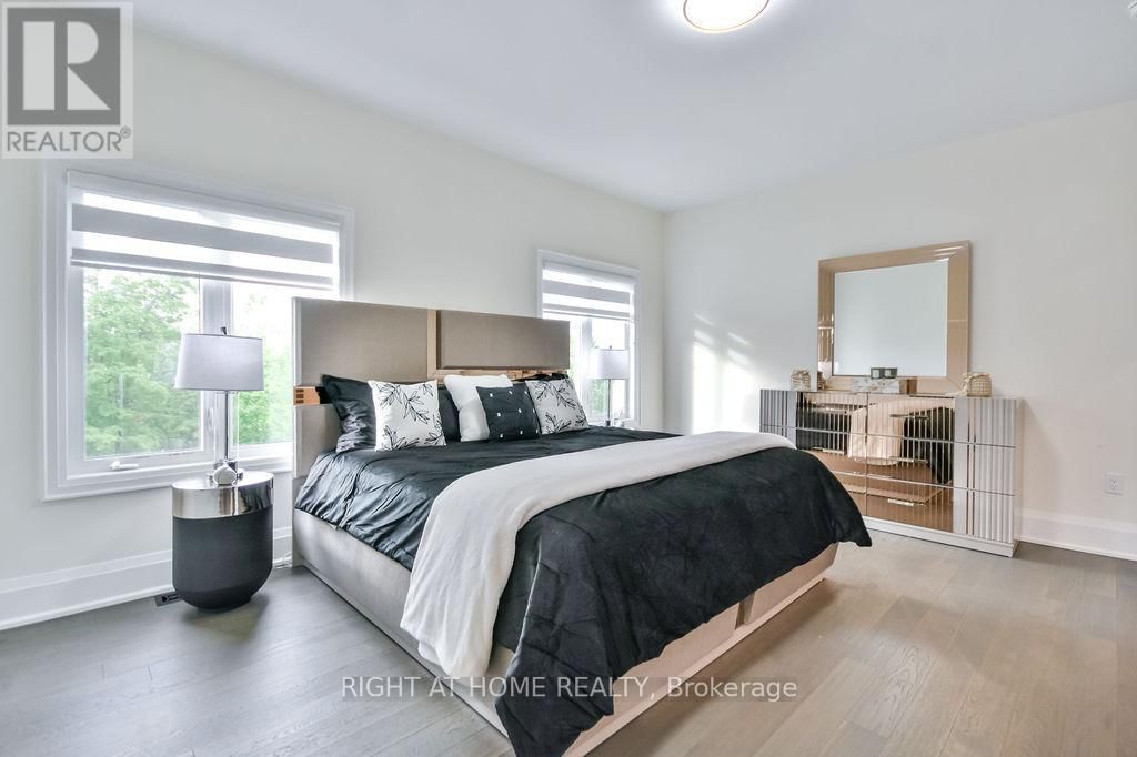 8 FOREST HEIGHTS COURT Image 26