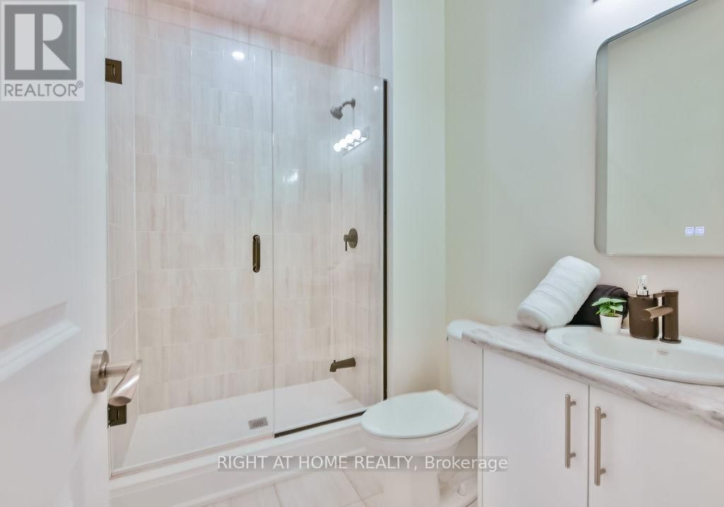 8 FOREST HEIGHTS COURT Image 31