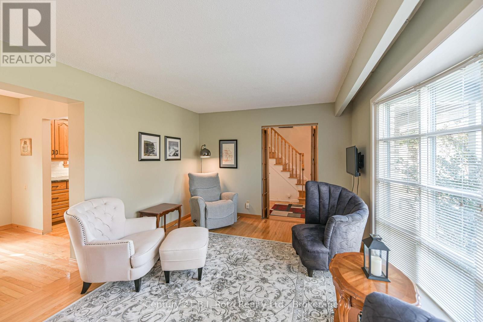 215 PARK STREET Image 27