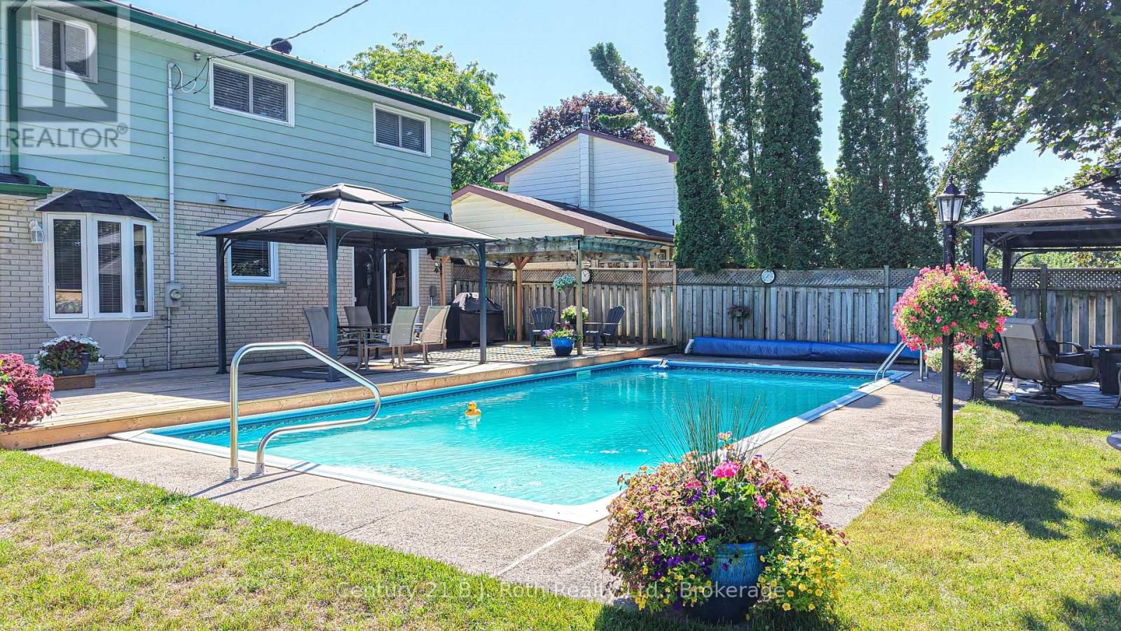 215 PARK STREET Image 6