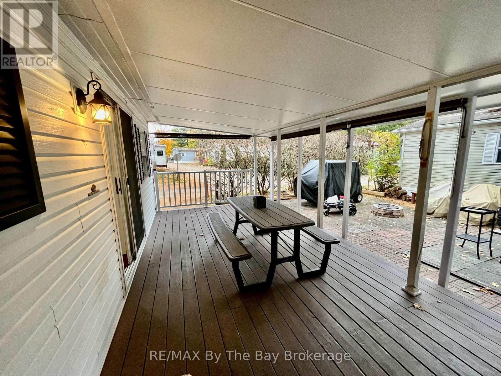 68 - 85 THEME PARK DRIVE Image 33