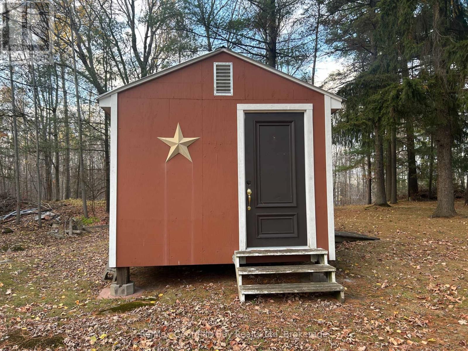 1666 BALKWILL LINE Image 12