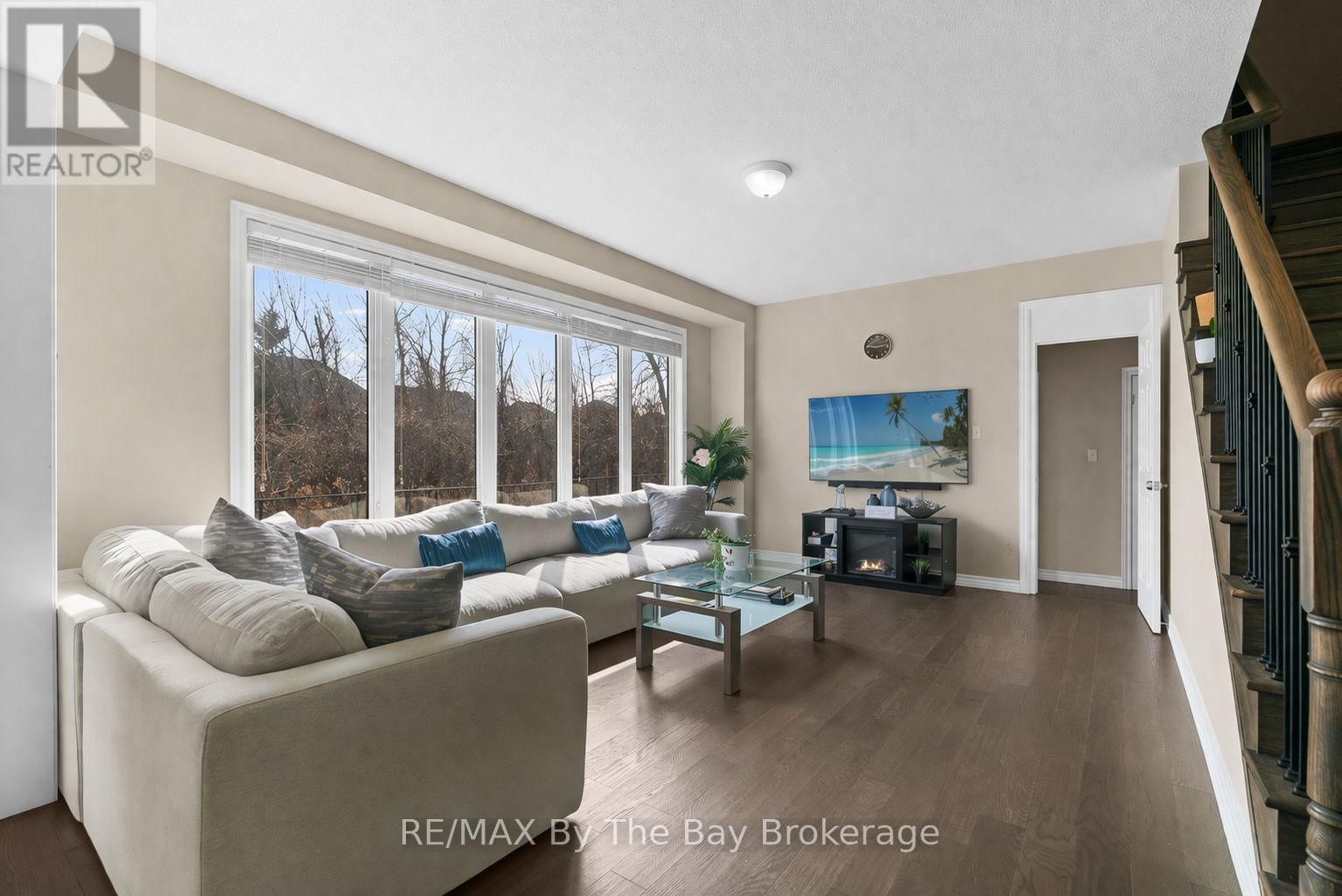 56 KIRBY AVENUE Image 11