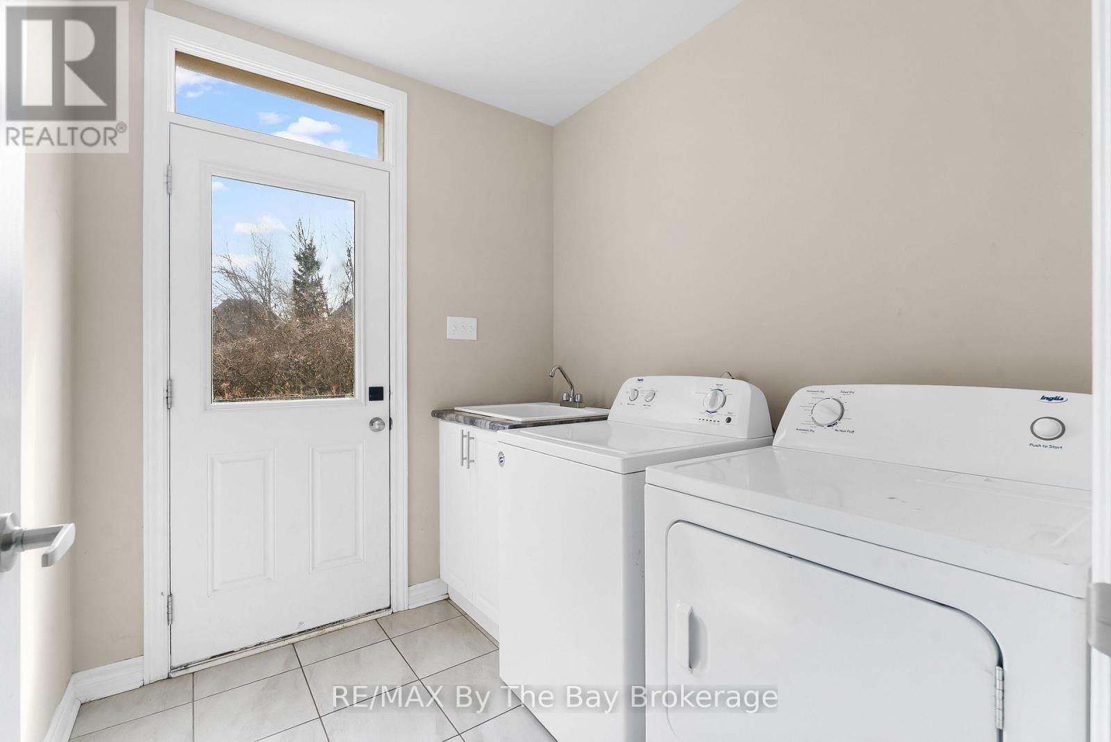 56 KIRBY AVENUE Image 13