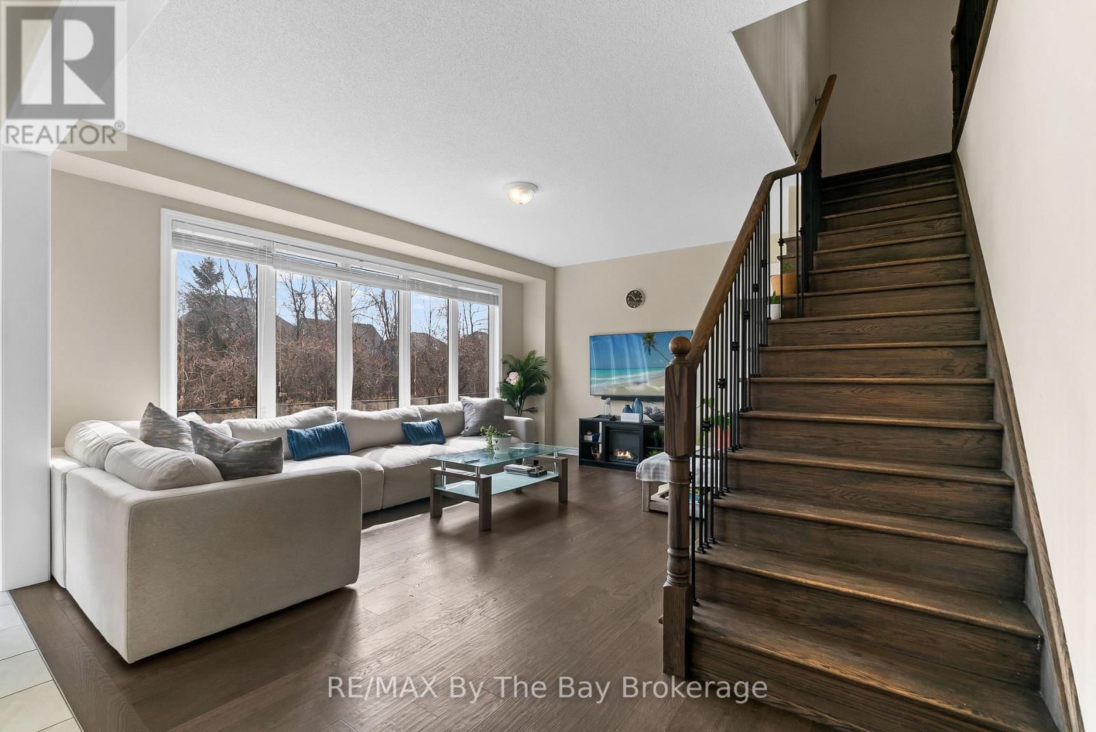 56 KIRBY AVENUE Image 14