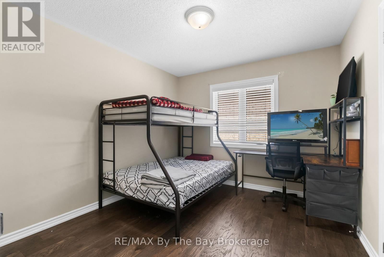 56 KIRBY AVENUE Image 22