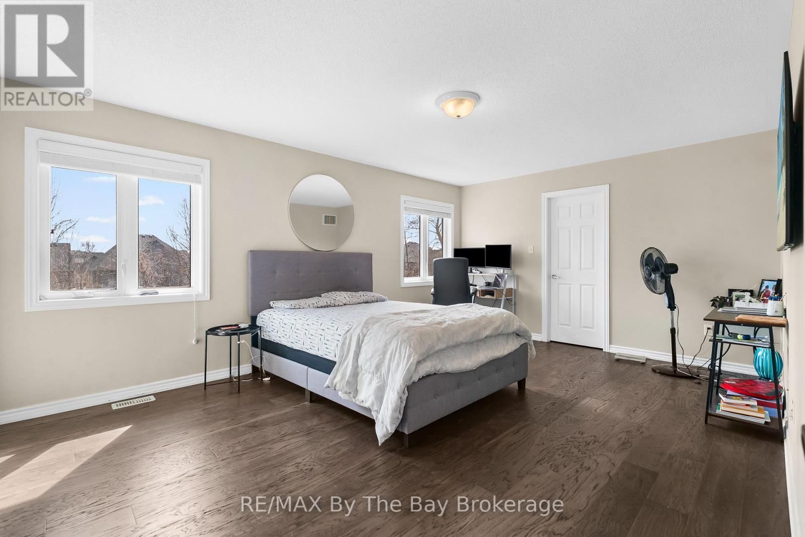 56 KIRBY AVENUE Image 24