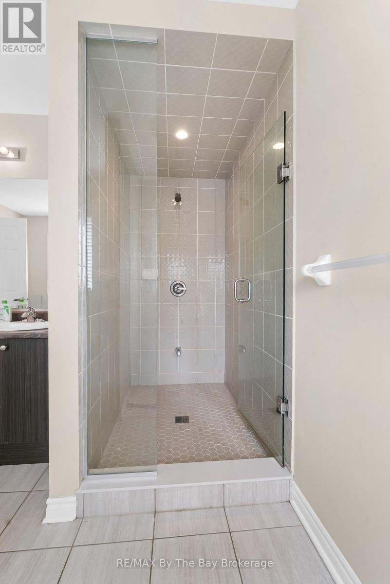 56 KIRBY AVENUE Image 28