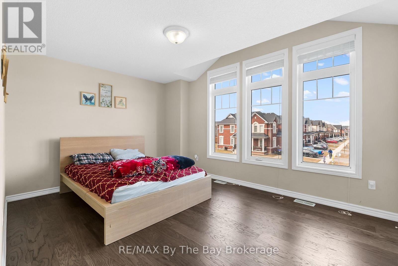 56 KIRBY AVENUE Image 30