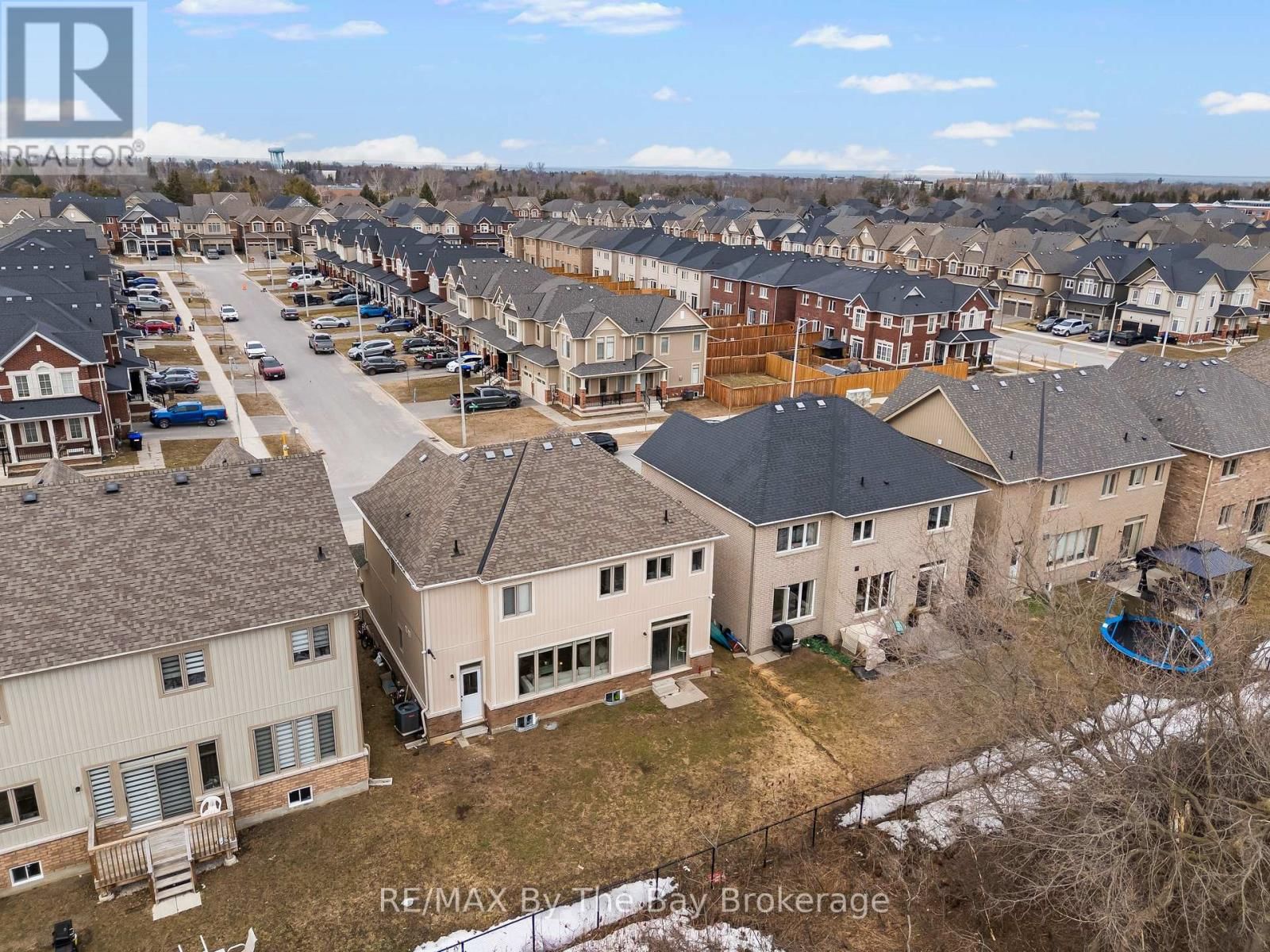 56 KIRBY AVENUE Image 31