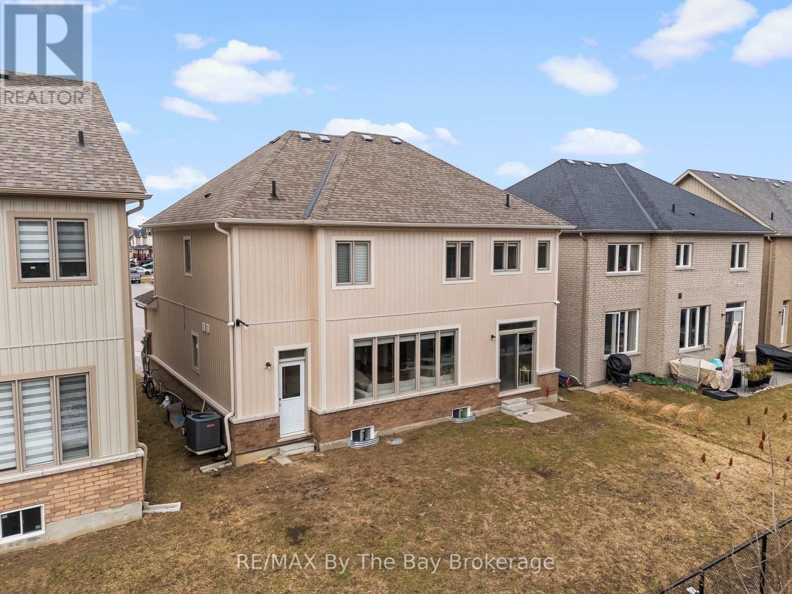 56 KIRBY AVENUE Image 32