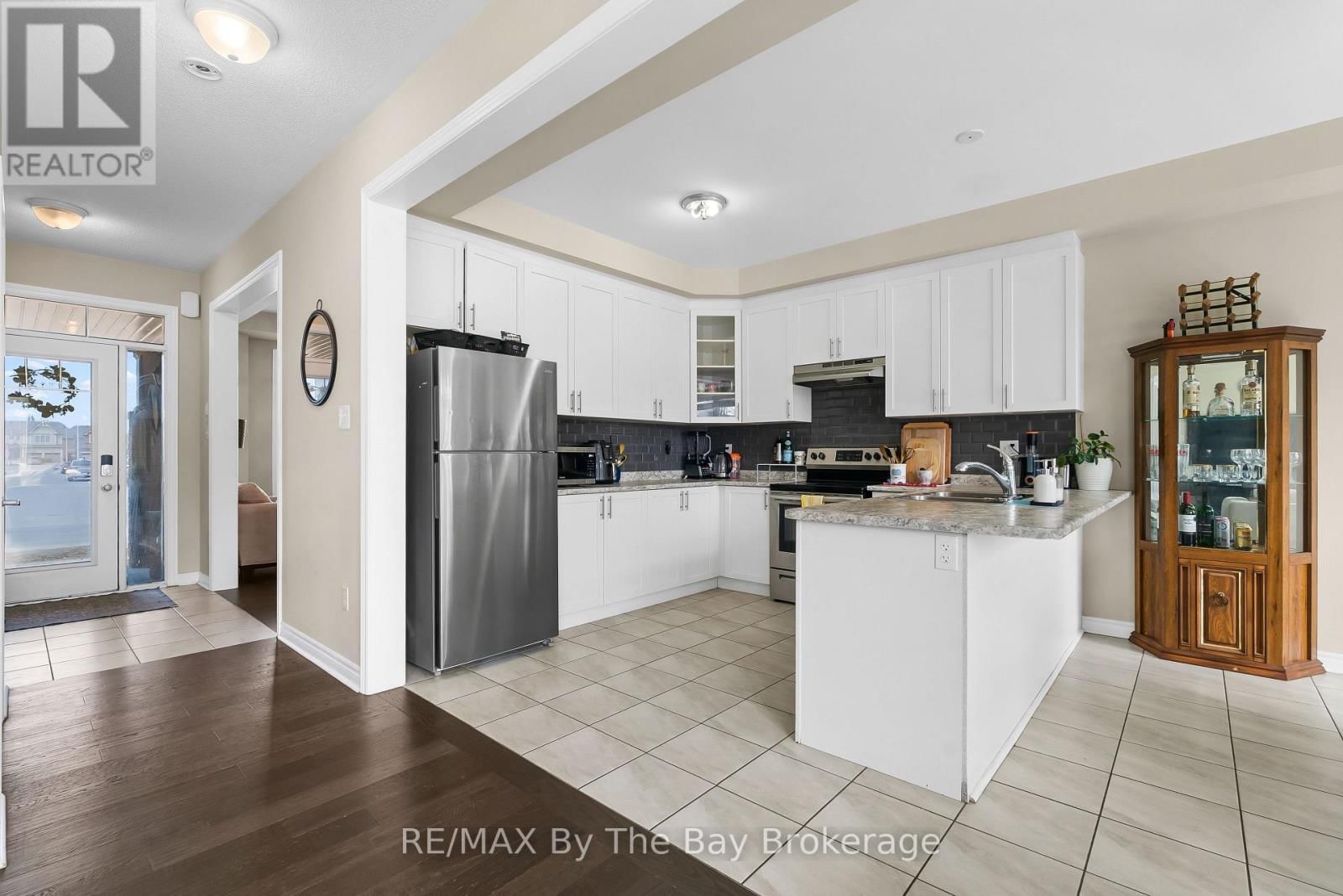 56 KIRBY AVENUE Image 7