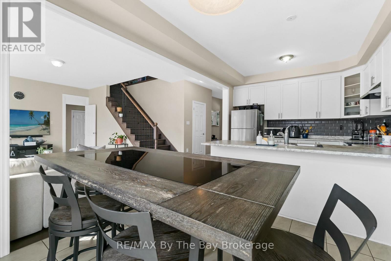 56 KIRBY AVENUE Image 9