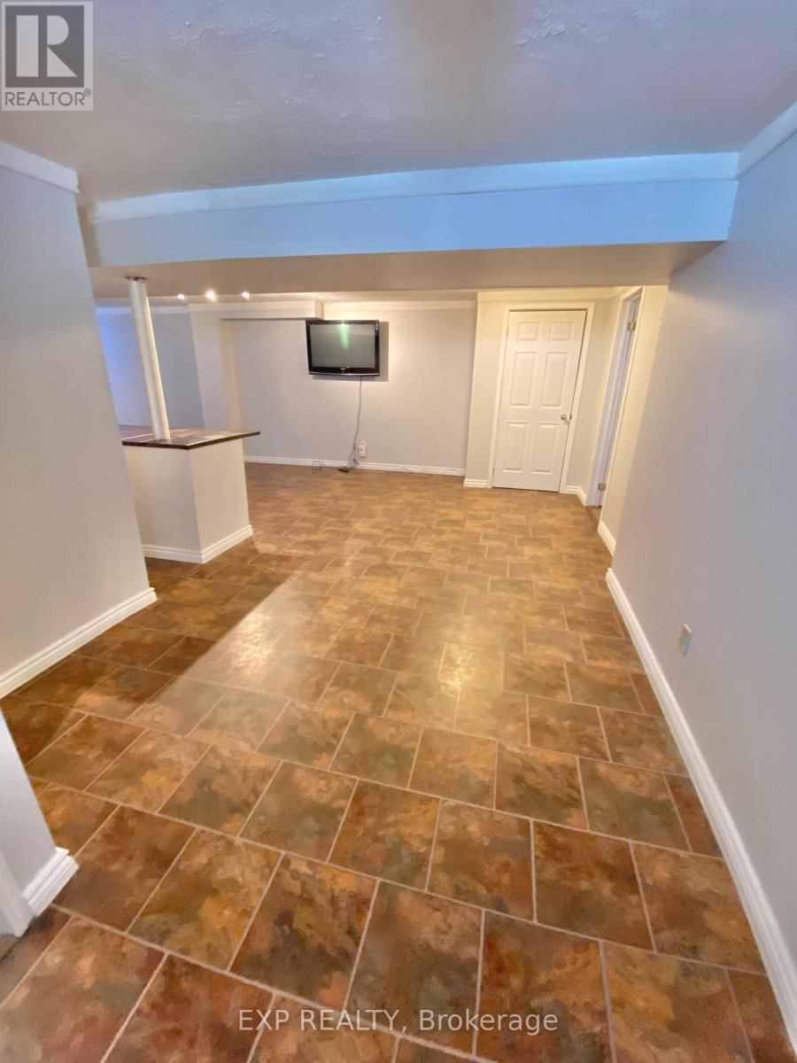 55 ATHABASKA ROAD Image 25