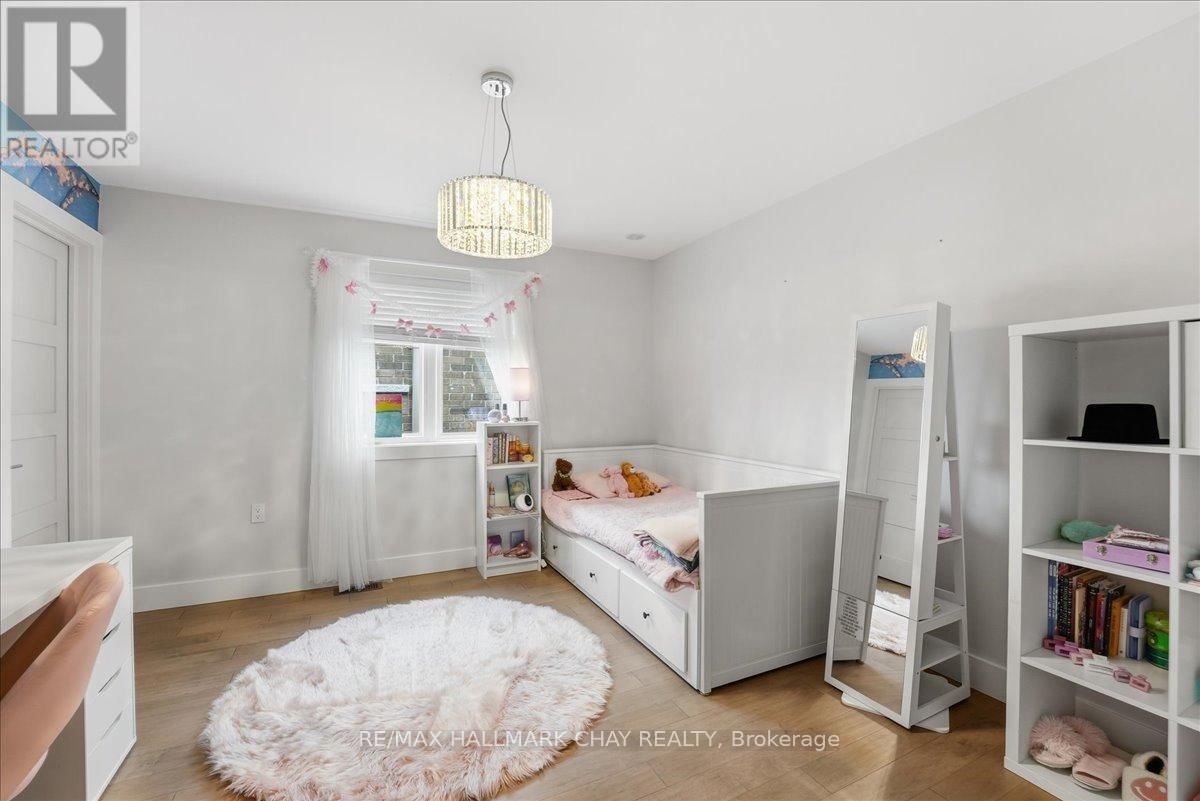 26 LOWRY COURT Image 37