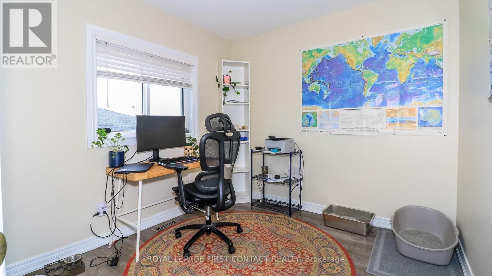 66 DOWNING CRESCENT Image 13