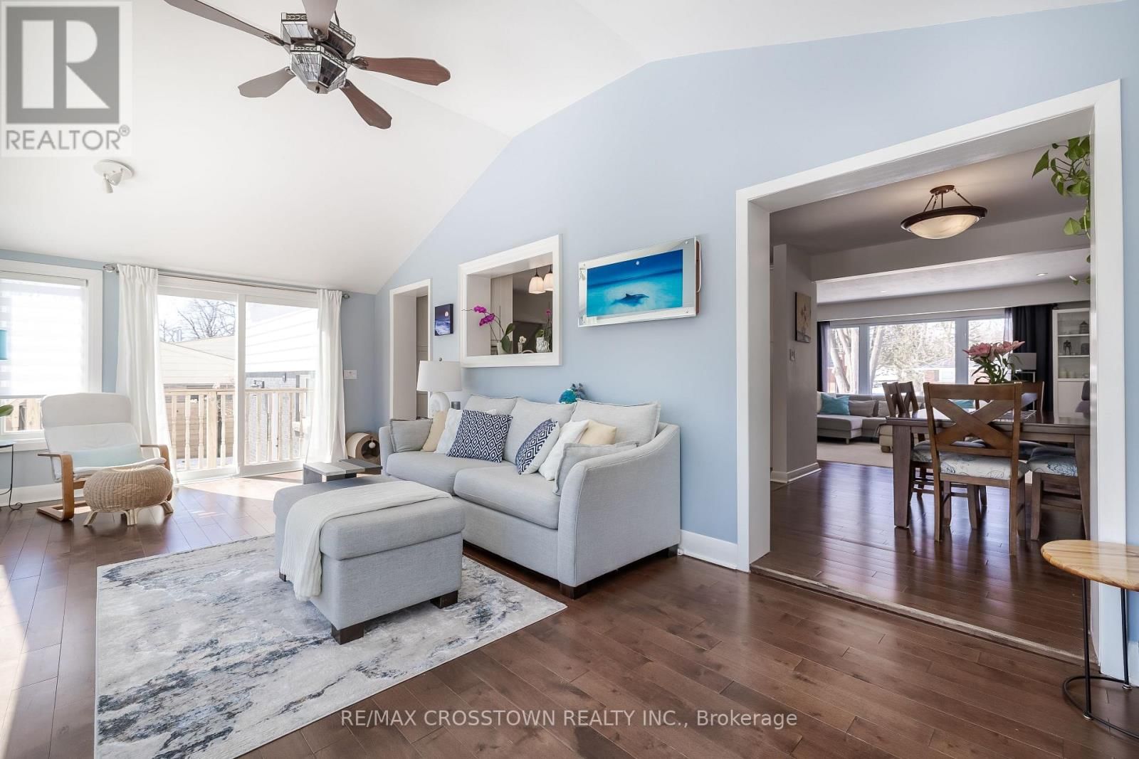 11 CASTLE DRIVE Image 12