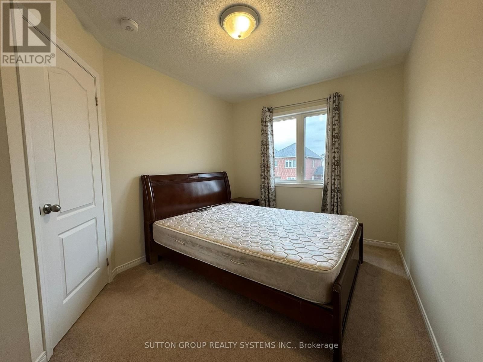 48 PORTLAND STREET Image 14