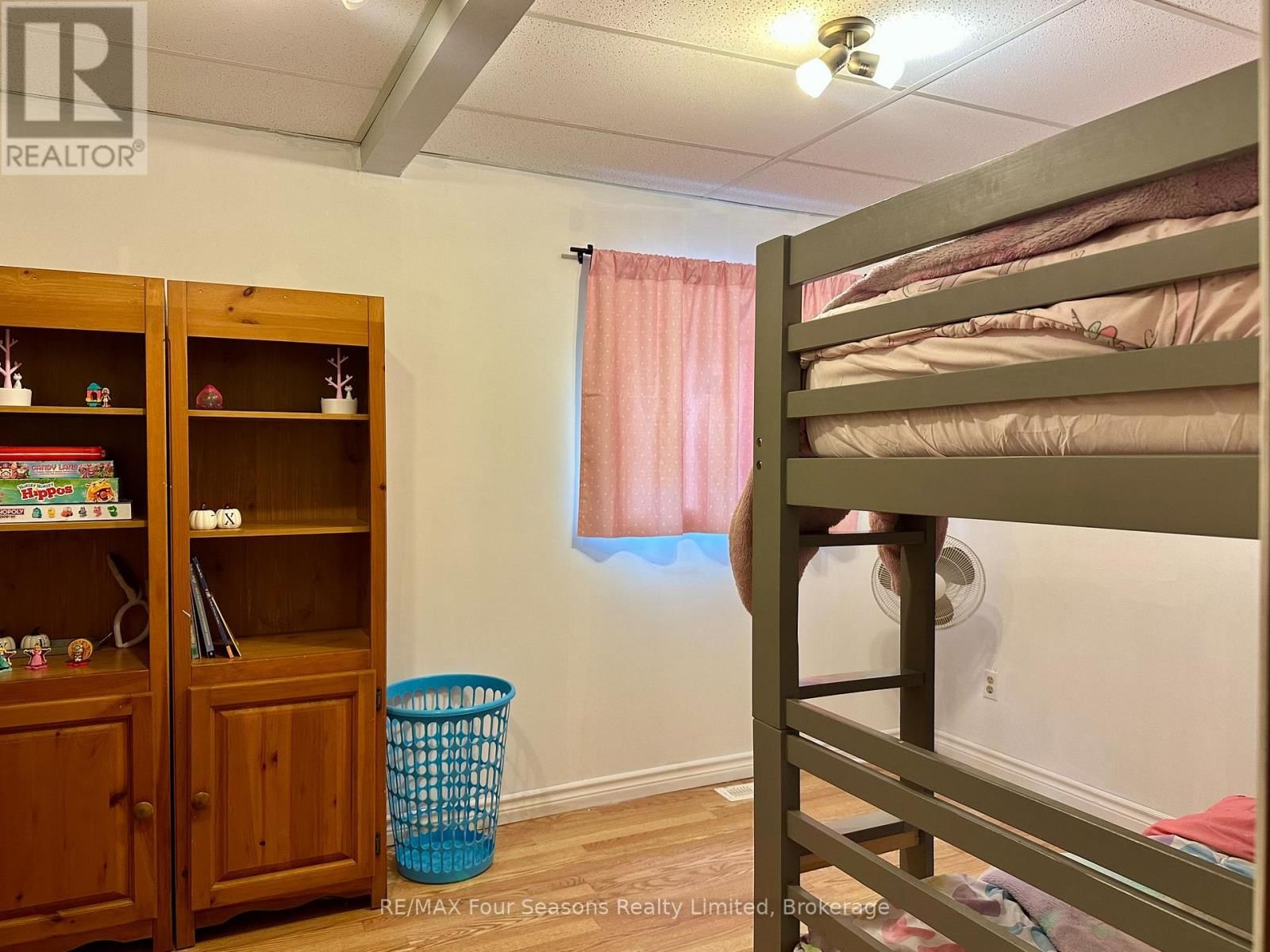 196 MELROSE AVENUE Image 15