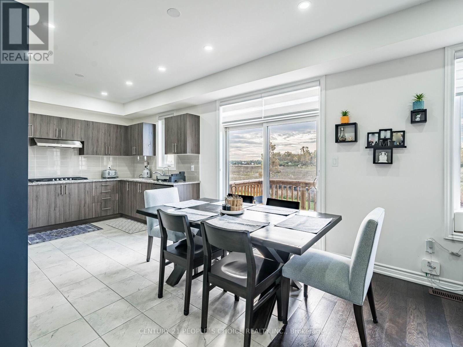 257 DUNCAN STREET Image 10