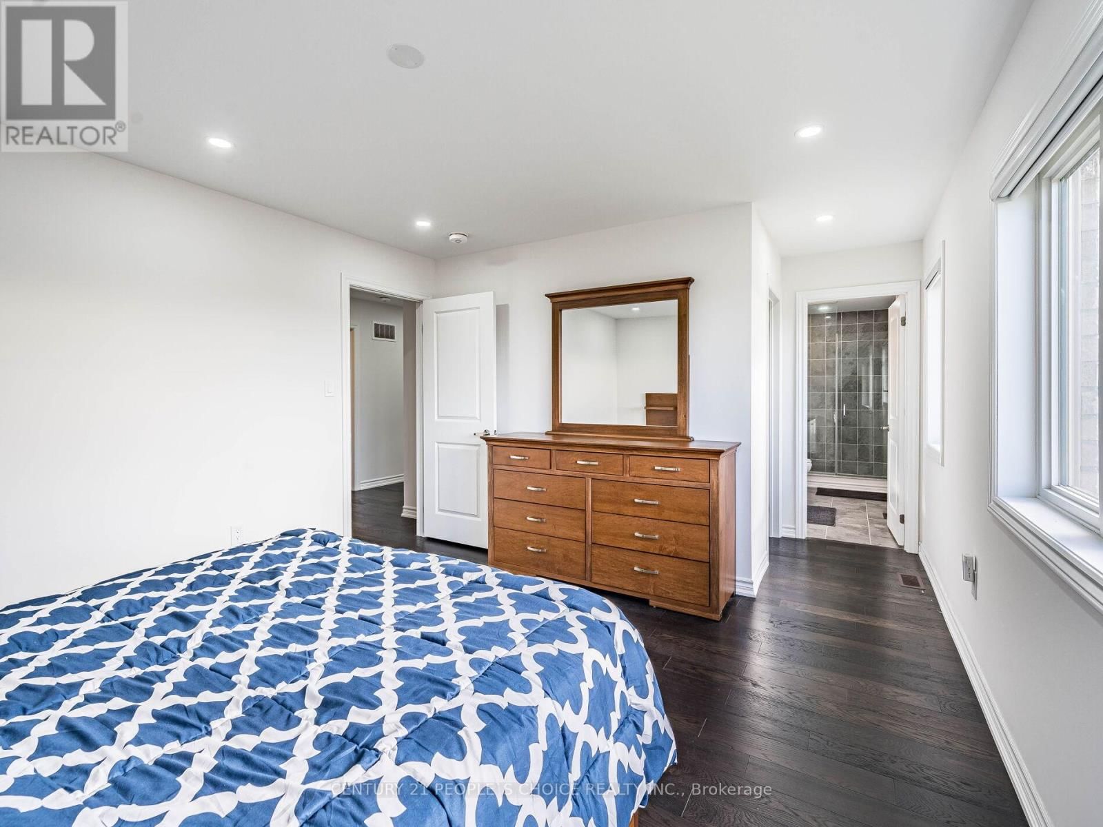 257 DUNCAN STREET Image 22