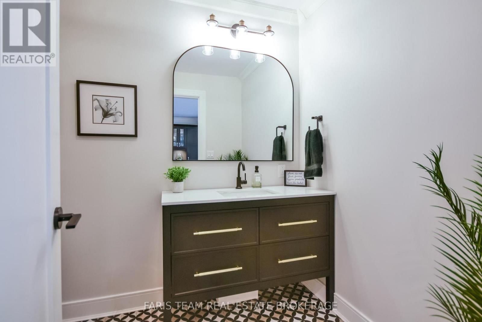 3 GREENWOOD FOREST ROAD Image 24