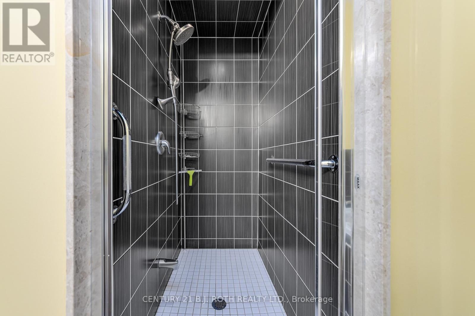 3327 SUMMERHILL WAY NORTH Image 21