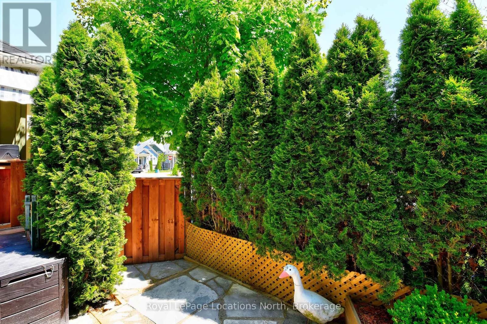 60 SAVANNAH CRESCENT Image 29