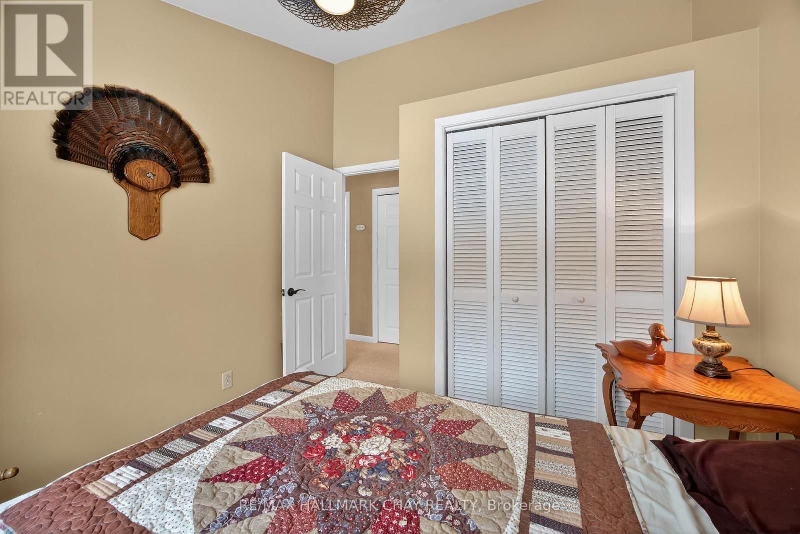 1075 6 LINE SOUTH Image 29