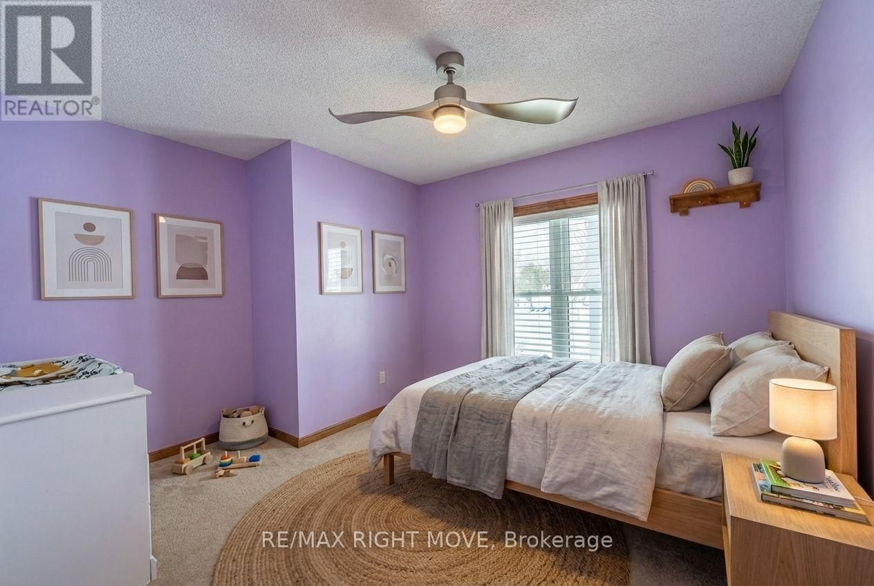 2776 MARY STREET Image 17